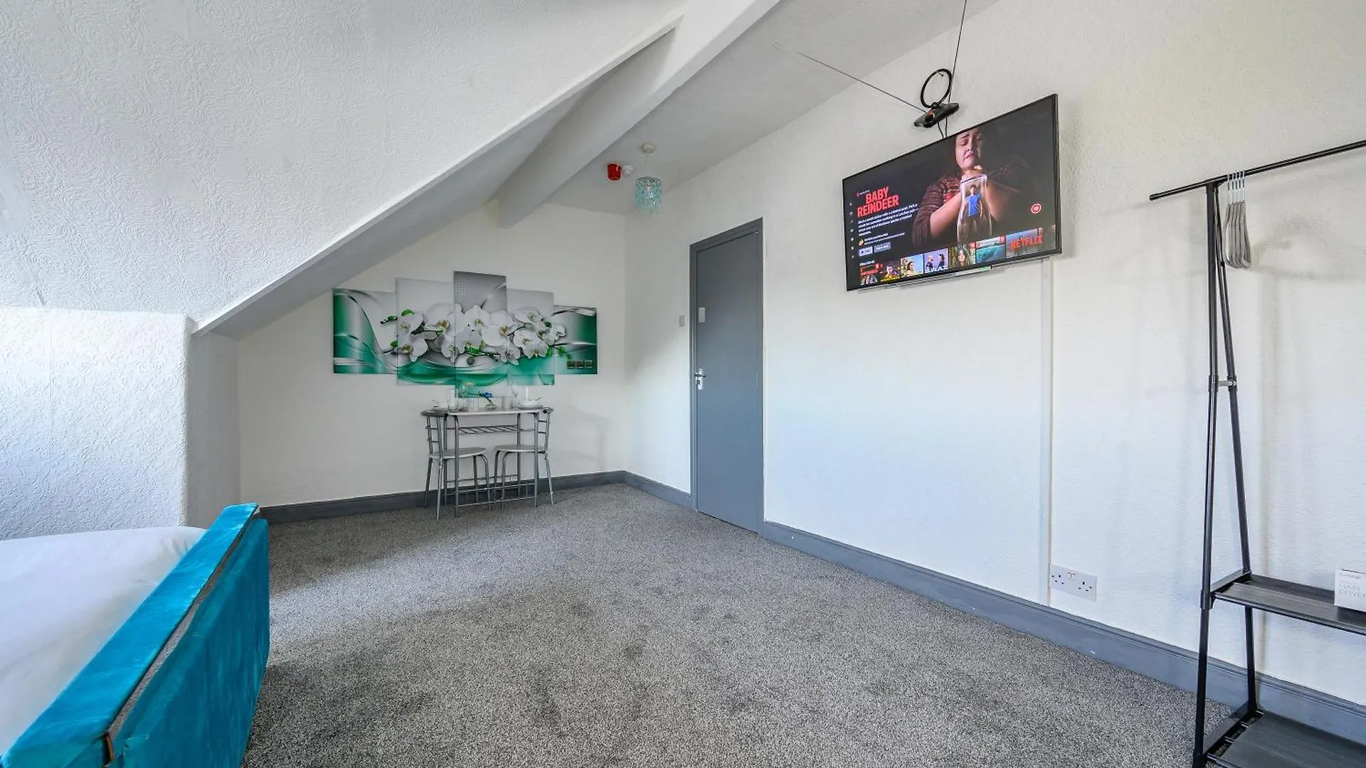 *Ra7H* For Your Relaxed & Cosy Stay + Free Parking Leeds  0*, Leeds (West Yorkshire)